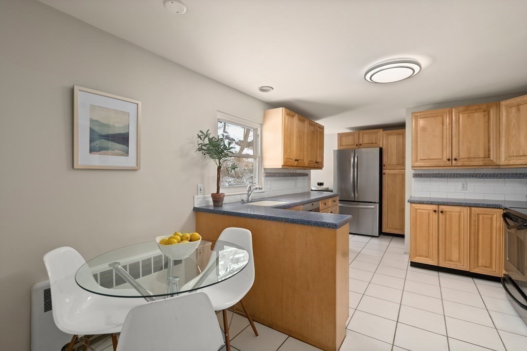 18 Travis Drive Newton, MA 02467 - Photo 6 of 21
