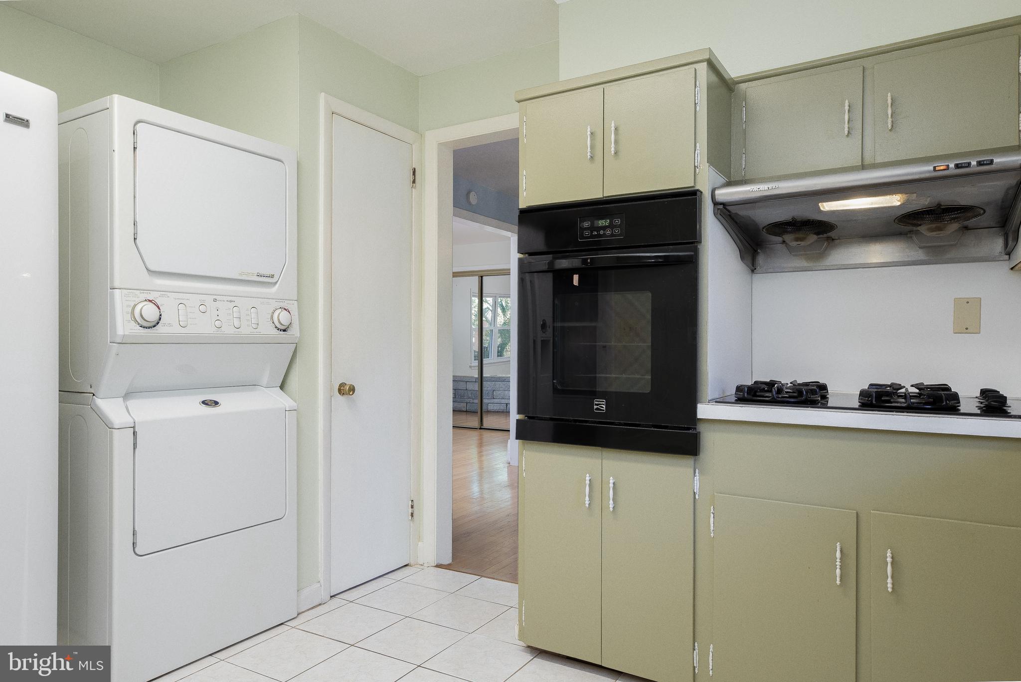 24 Meadow Road Pennsville, NJ 08070 - Photo 13 of 35 Kitchen
