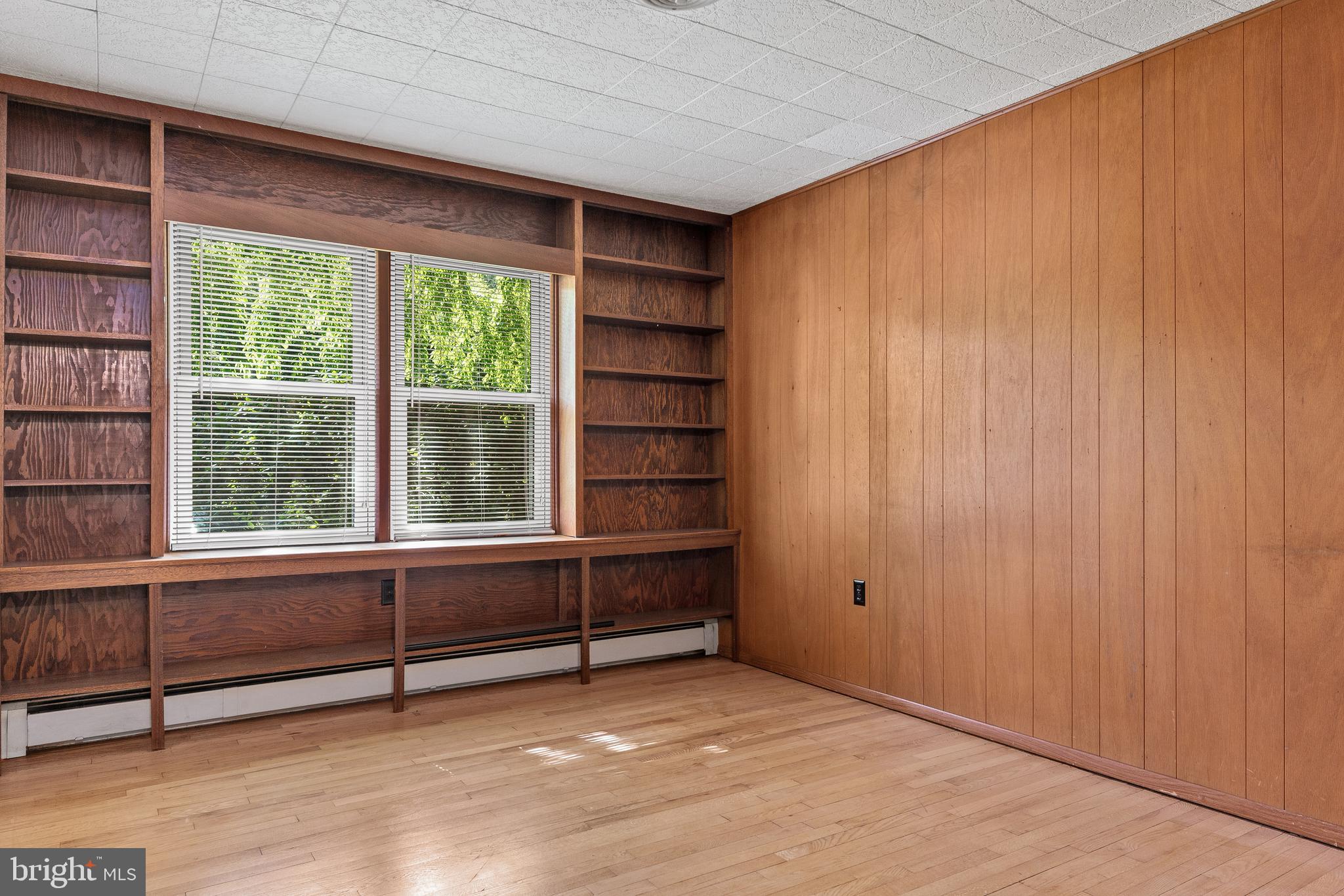 24 Meadow Road Pennsville, NJ 08070 - Photo 20 of 35 3rd Bedroom