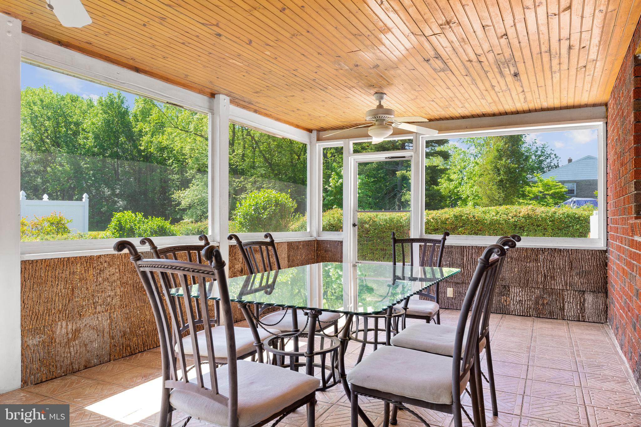 24 Meadow Road Pennsville, NJ 08070 - Photo 24 of 35 Screened In Back Porch (Interior)