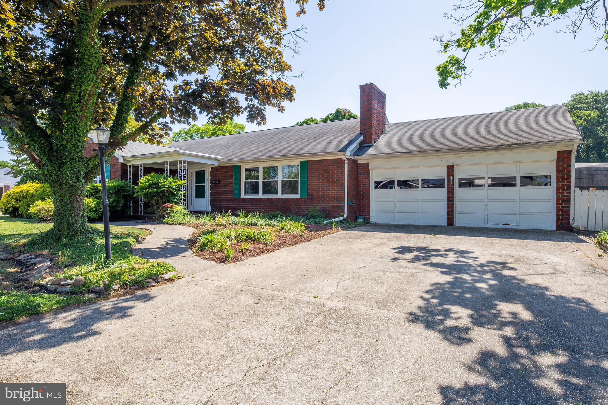 24 Meadow Road Pennsville, NJ 08070 - Photo 4 of 35 Front Exterior