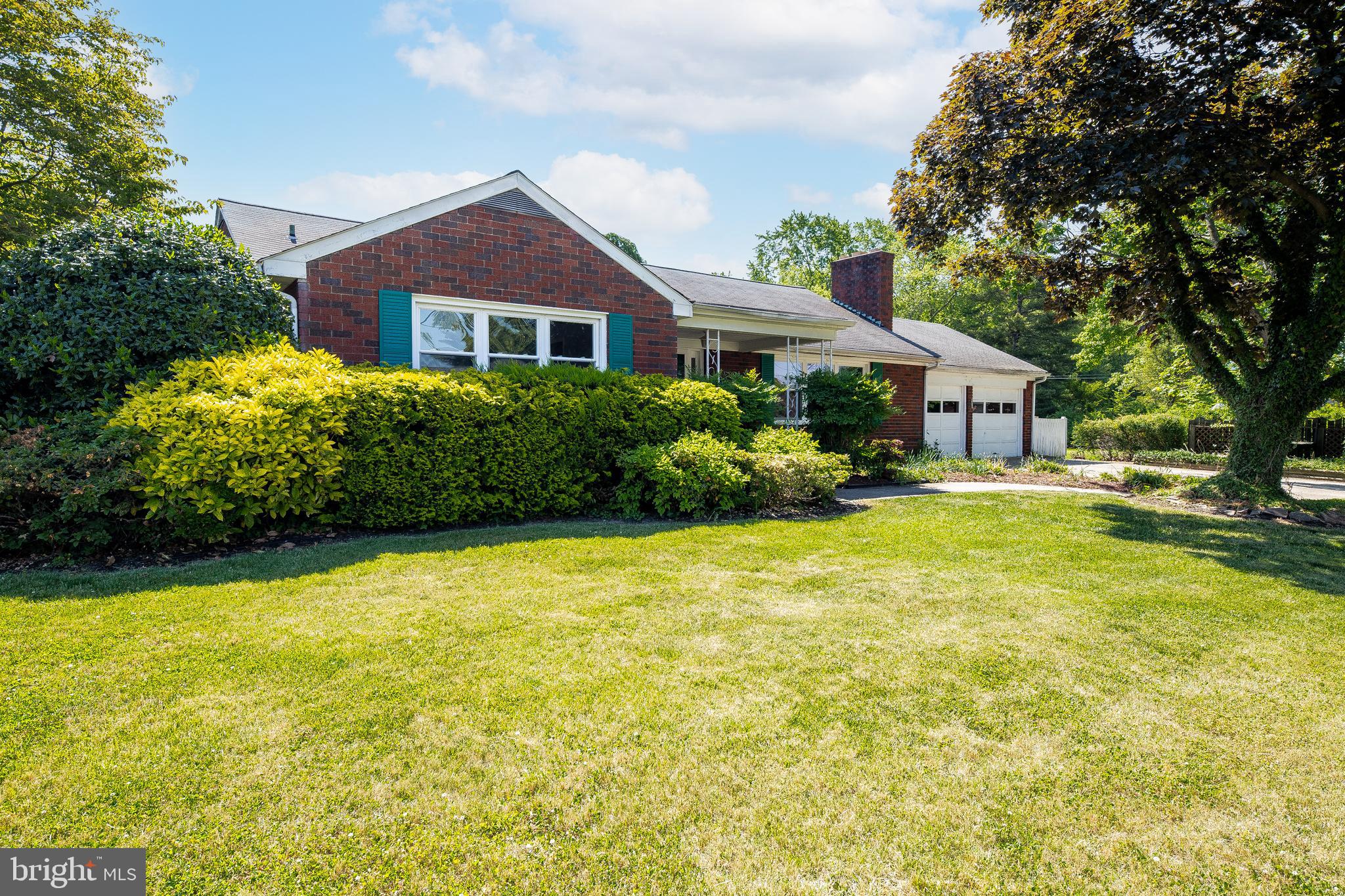 24 Meadow Road Pennsville, NJ 08070 - Photo 31 of 35 Front Yard