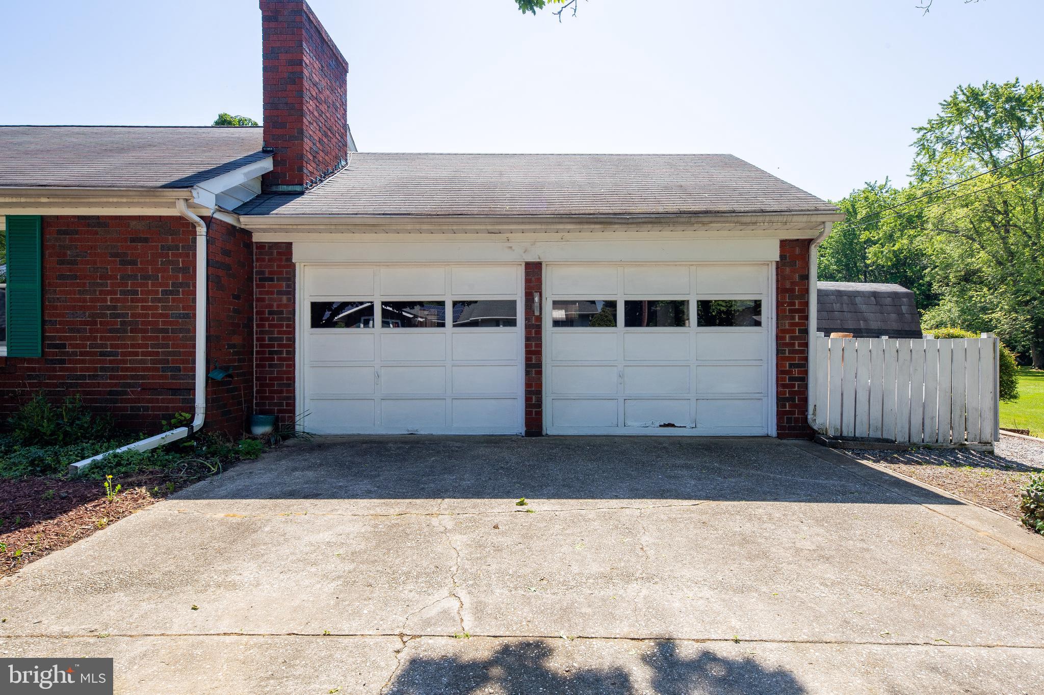 24 Meadow Road Pennsville, NJ 08070 - Photo 5 of 35 2 Car Garage Exterior