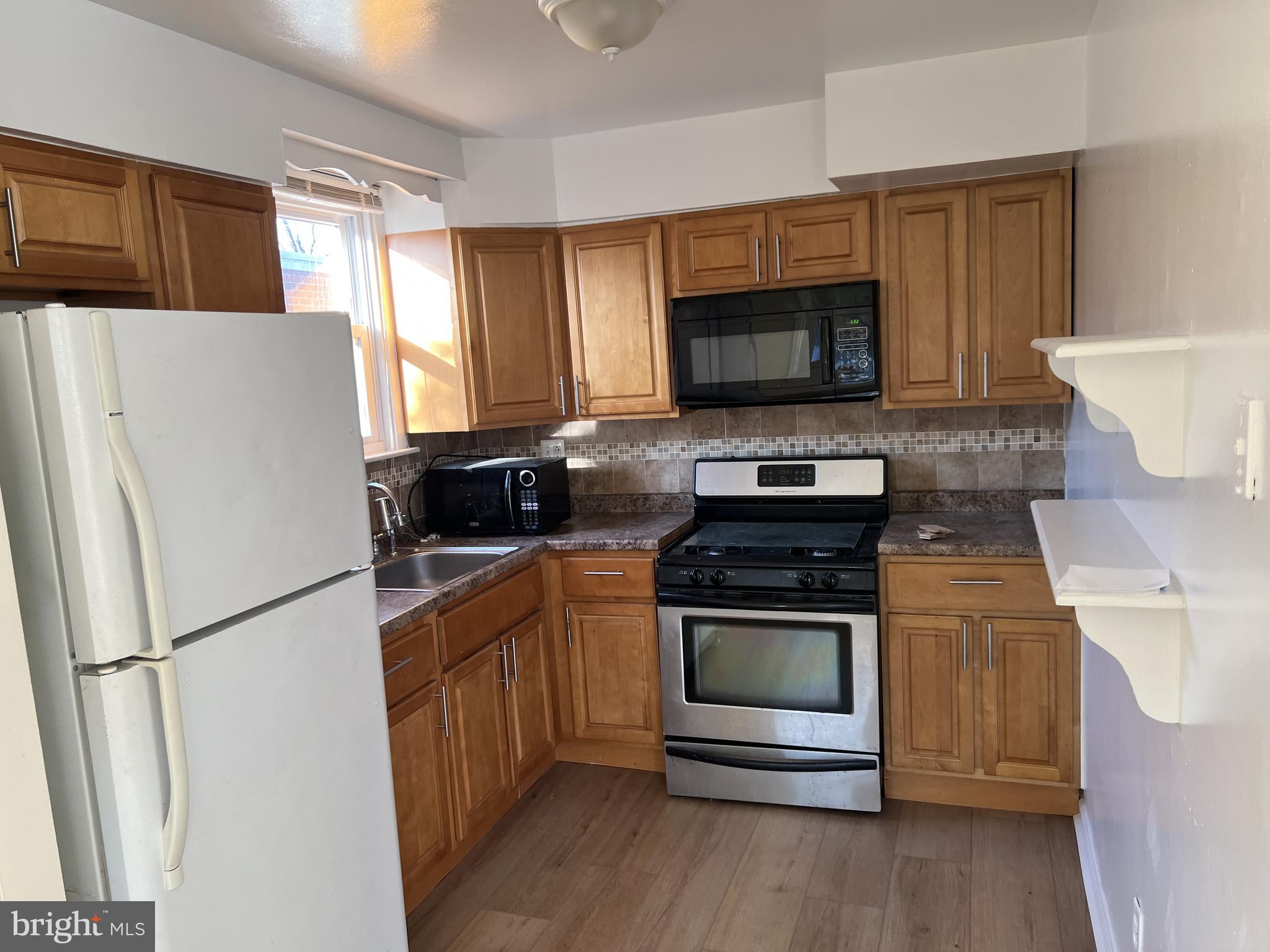 205 Erica Place Philadelphia, PA 19116 - Photo 4 of 6