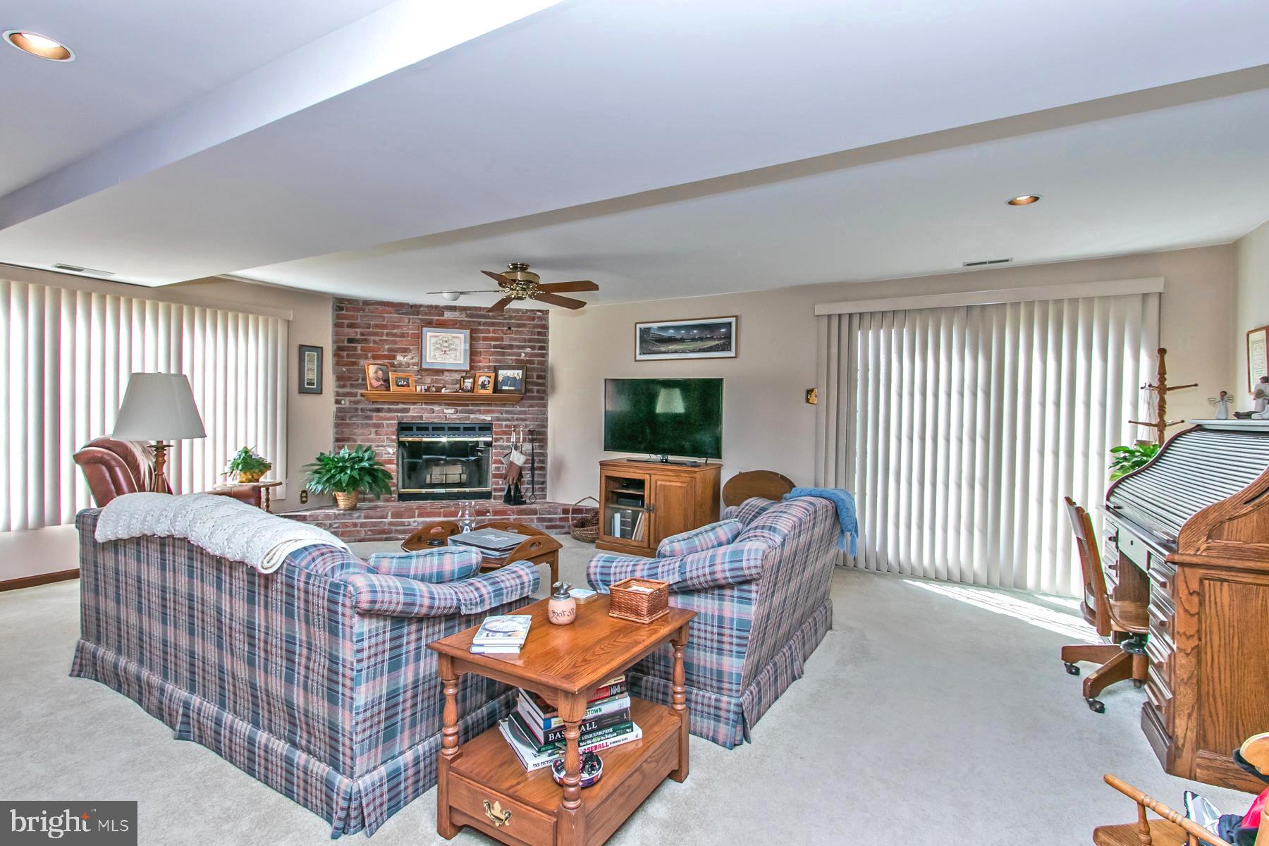 805 Johns Road Cherry Hill, NJ 08034 - Photo 13 of 26 Extended Family Room