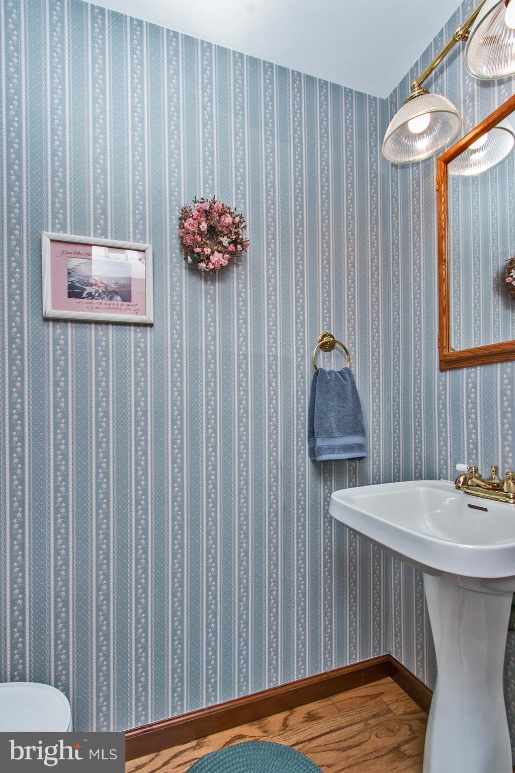 805 Johns Road Cherry Hill, NJ 08034 - Photo 16 of 26 Powder Room