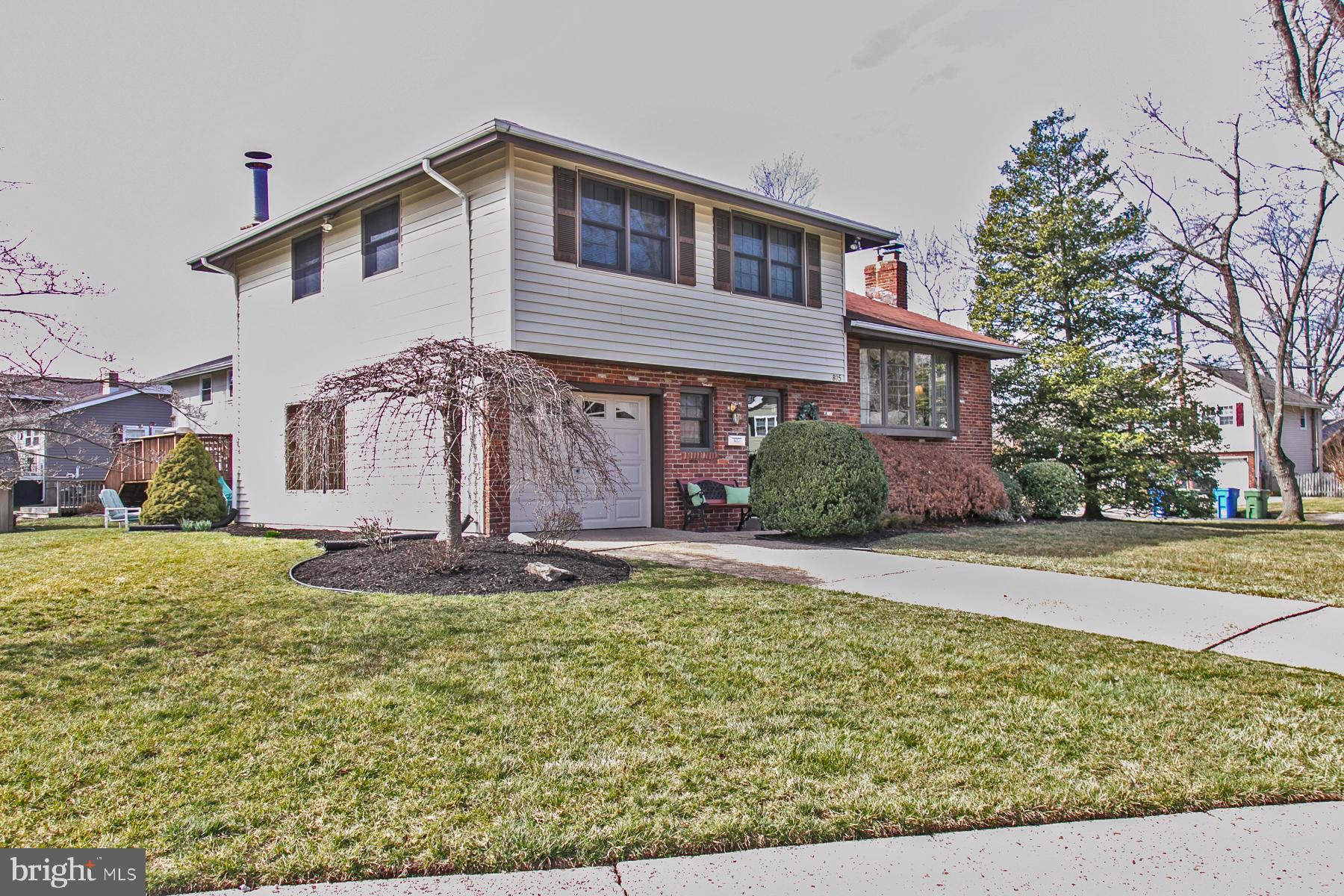 805 Johns Road Cherry Hill, NJ 08034 - Photo 3 of 26 Nicely Landscaped