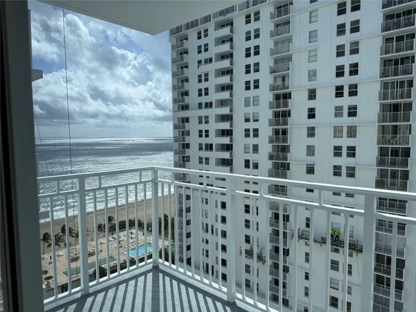 $2,100 | 101 Briny Avenue, Unit 2010, Pompano Beach, FL 33062