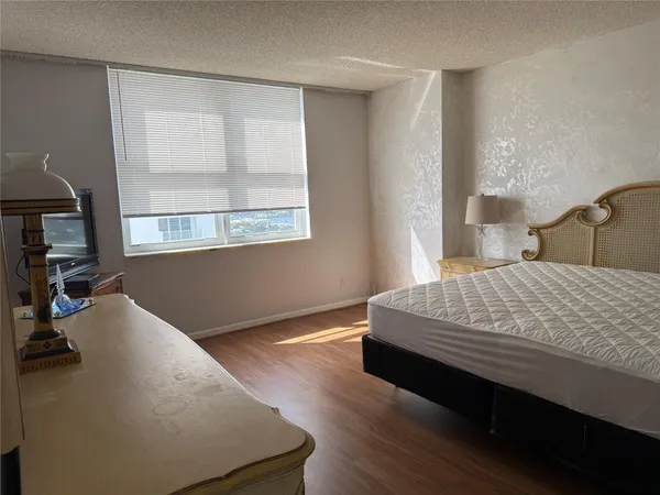 $2,100 | 101 Briny Avenue, Unit 2010, Pompano Beach, FL 33062