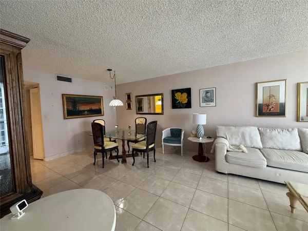 $2,100 | 101 Briny Avenue, Unit 2010, Pompano Beach, FL 33062