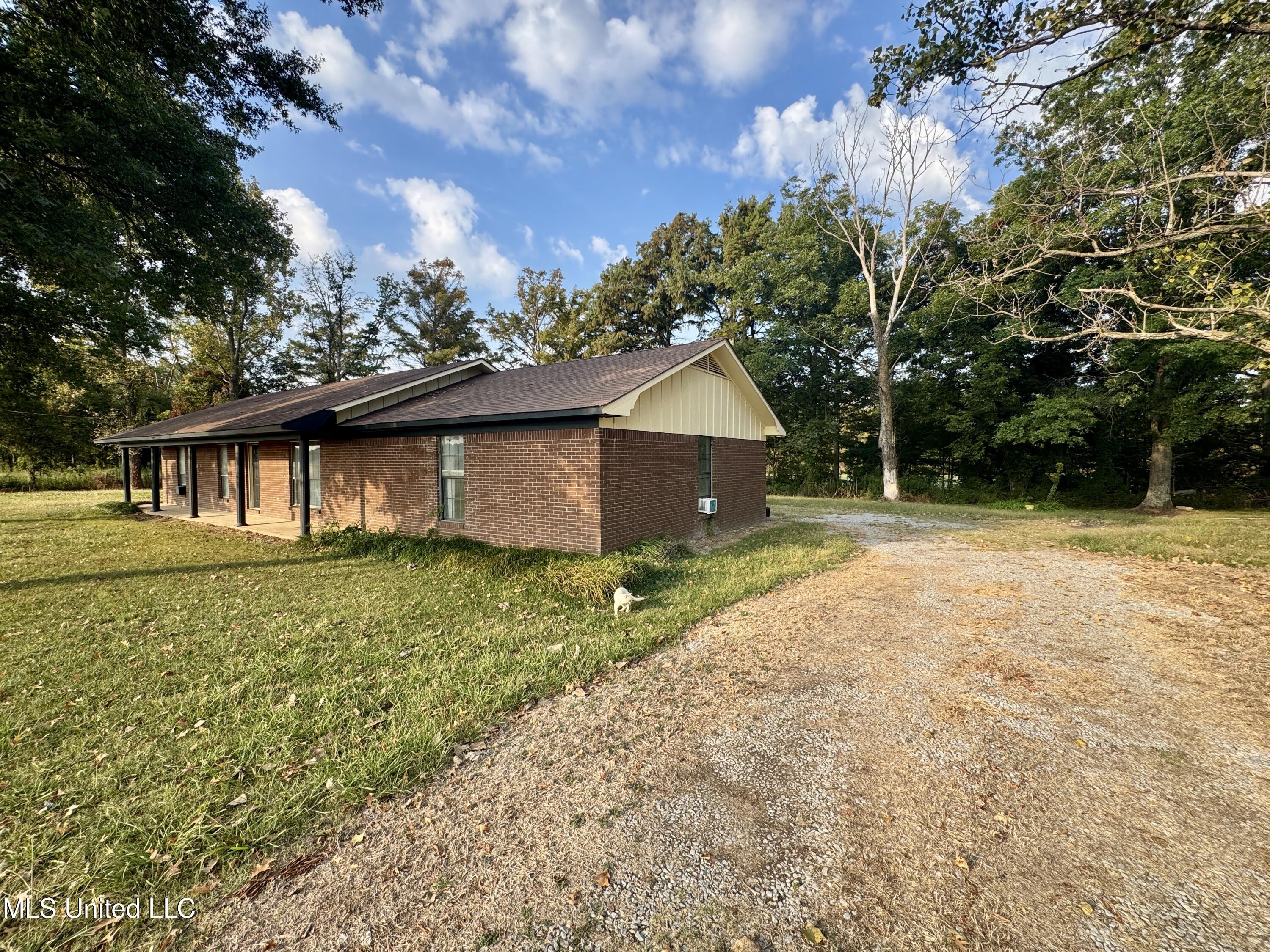 17 Neal Robinson Road Drew, MS 38737 - Photo 2 of 14 IMG_4432