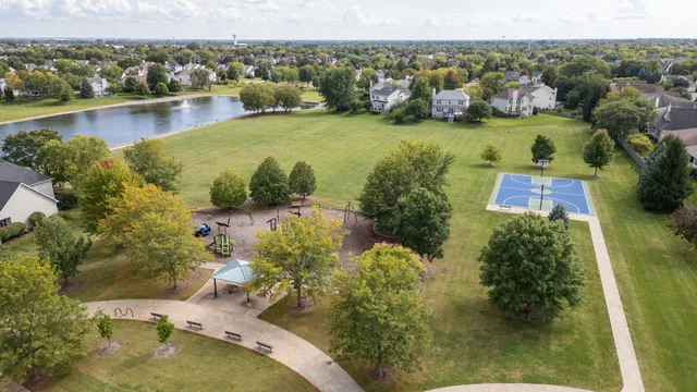 $579,900 | 3311 Fairmont Avenue, Naperville, IL 60564