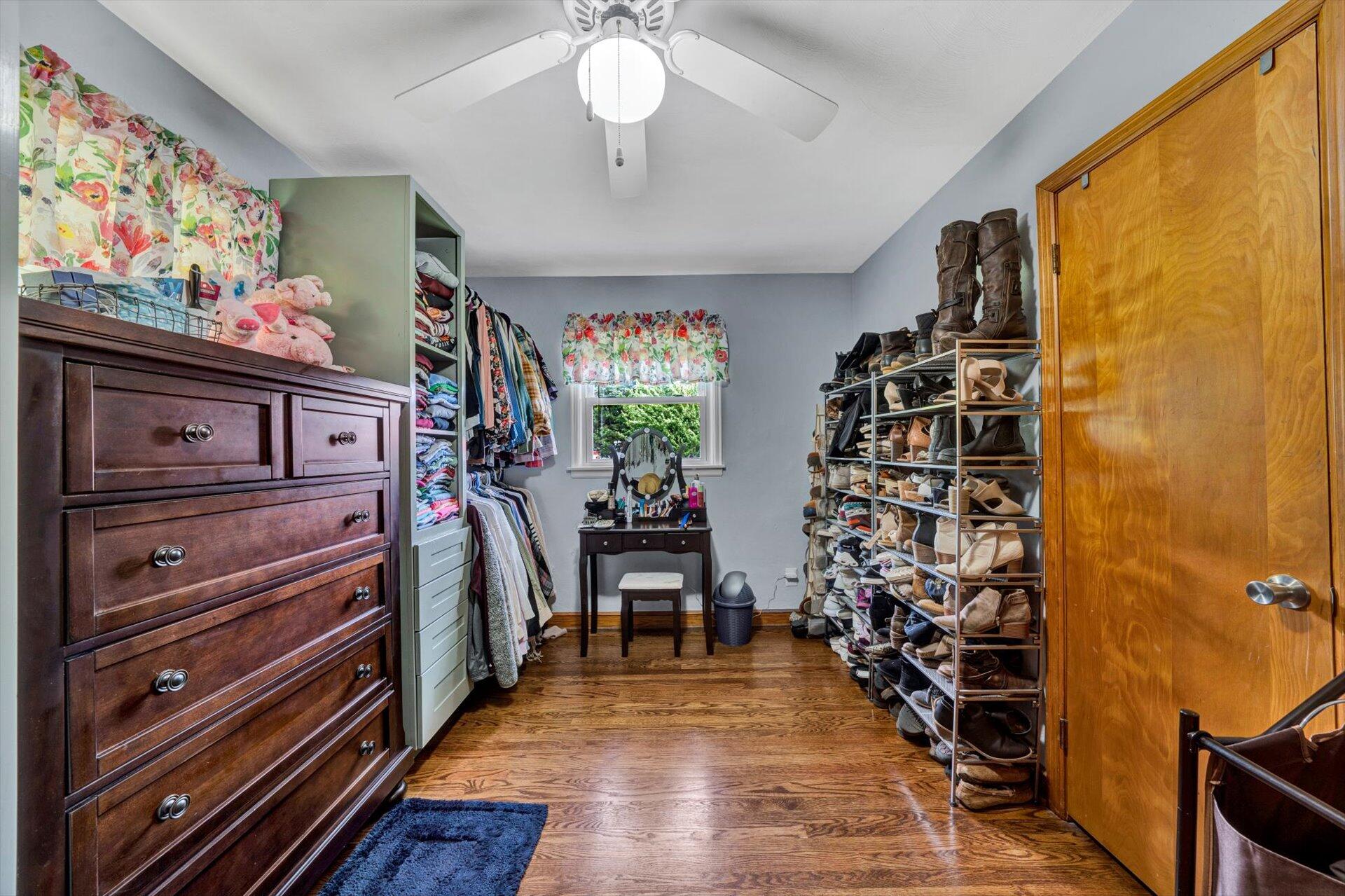 6203 Roberta Road Roanoke, VA 24019 - Photo 13 of 28 a view of a entryway with wooden floor