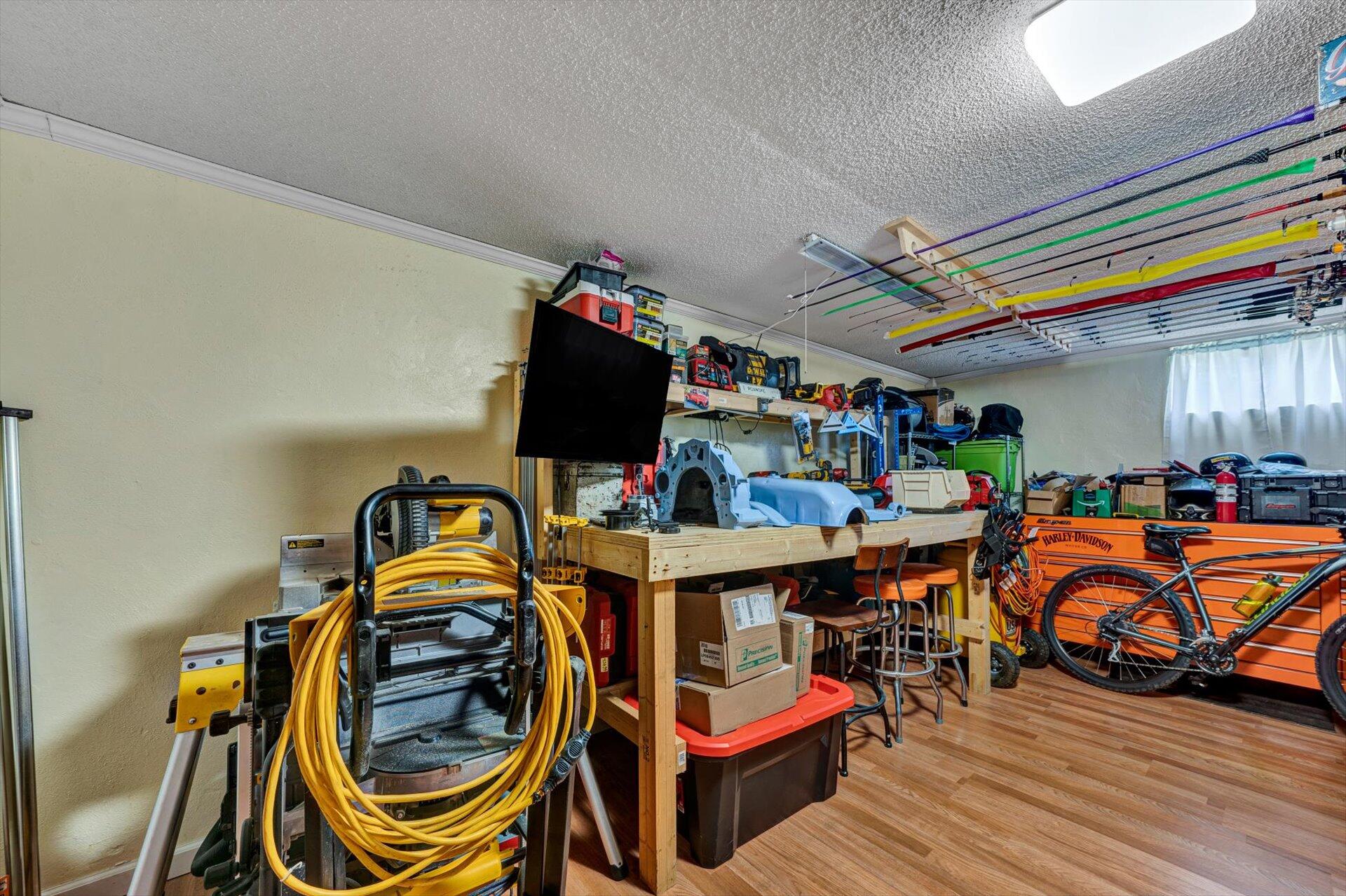 6203 Roberta Road Roanoke, VA 24019 - Photo 19 of 28 a utility room with that has a lot of stuff