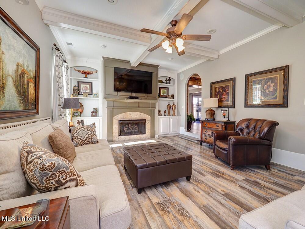 2377 Ross Road Olive Branch, MS 38654 - Photo 8 of 64 Great Room