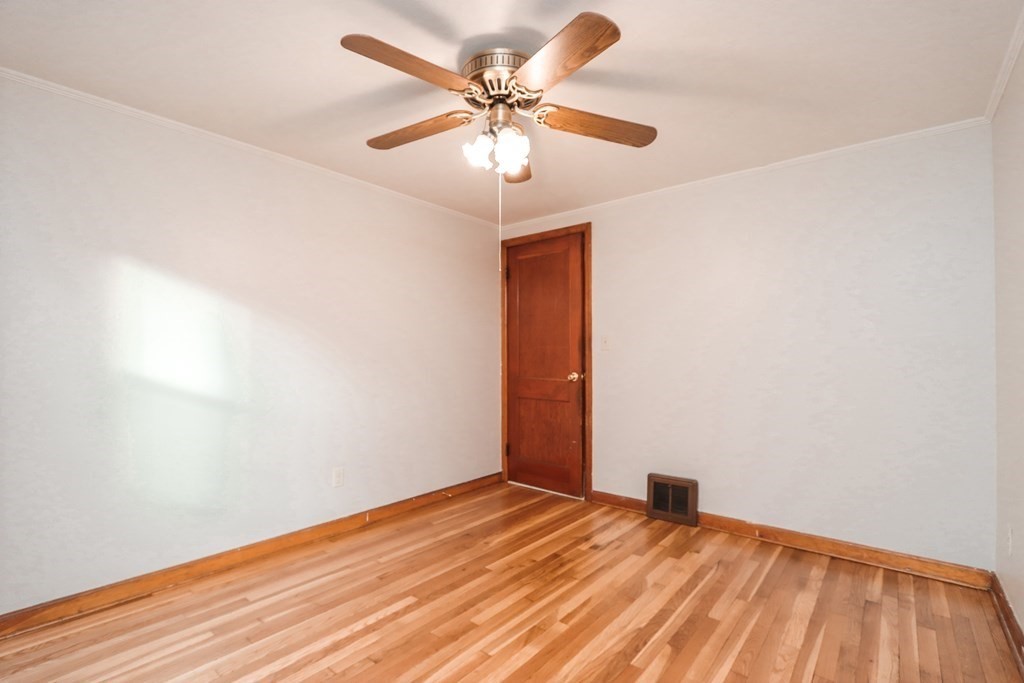 21 Watling Street Springfield, MA 01104 - Photo 15 of 32 Gallery Image 15