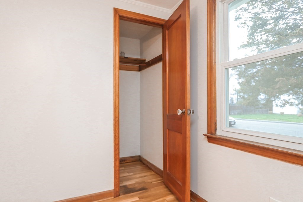 21 Watling Street Springfield, MA 01104 - Photo 17 of 32 Gallery Image 17
