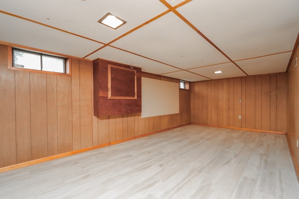 21 Watling Street Springfield, MA 01104 - Photo 22 of 32 Gallery Image 22
