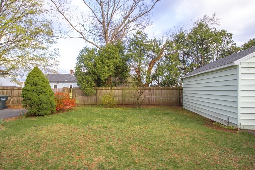 21 Watling Street Springfield, MA 01104 - Photo 28 of 32 Gallery Image 28