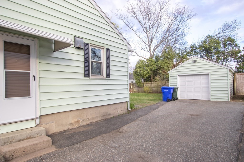 21 Watling Street Springfield, MA 01104 - Photo 31 of 32 Gallery Image 31