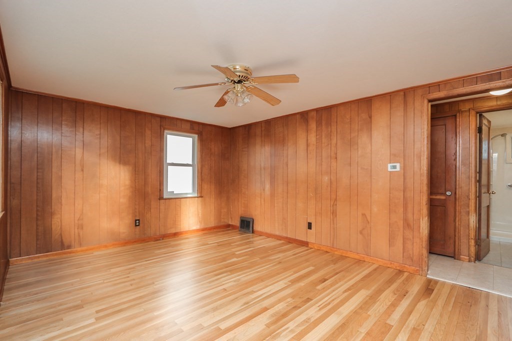 21 Watling Street Springfield, MA 01104 - Photo 4 of 32 Gallery Image 4