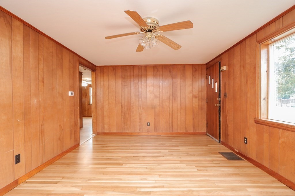 21 Watling Street Springfield, MA 01104 - Photo 6 of 32 Gallery Image 6