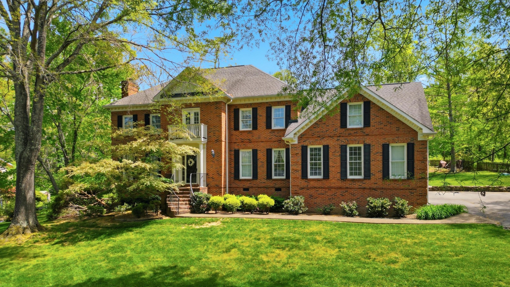 15 Middle Creek Road Signal Mountain, TN 37377 - Photo 1 of 24 Gallery Image 1