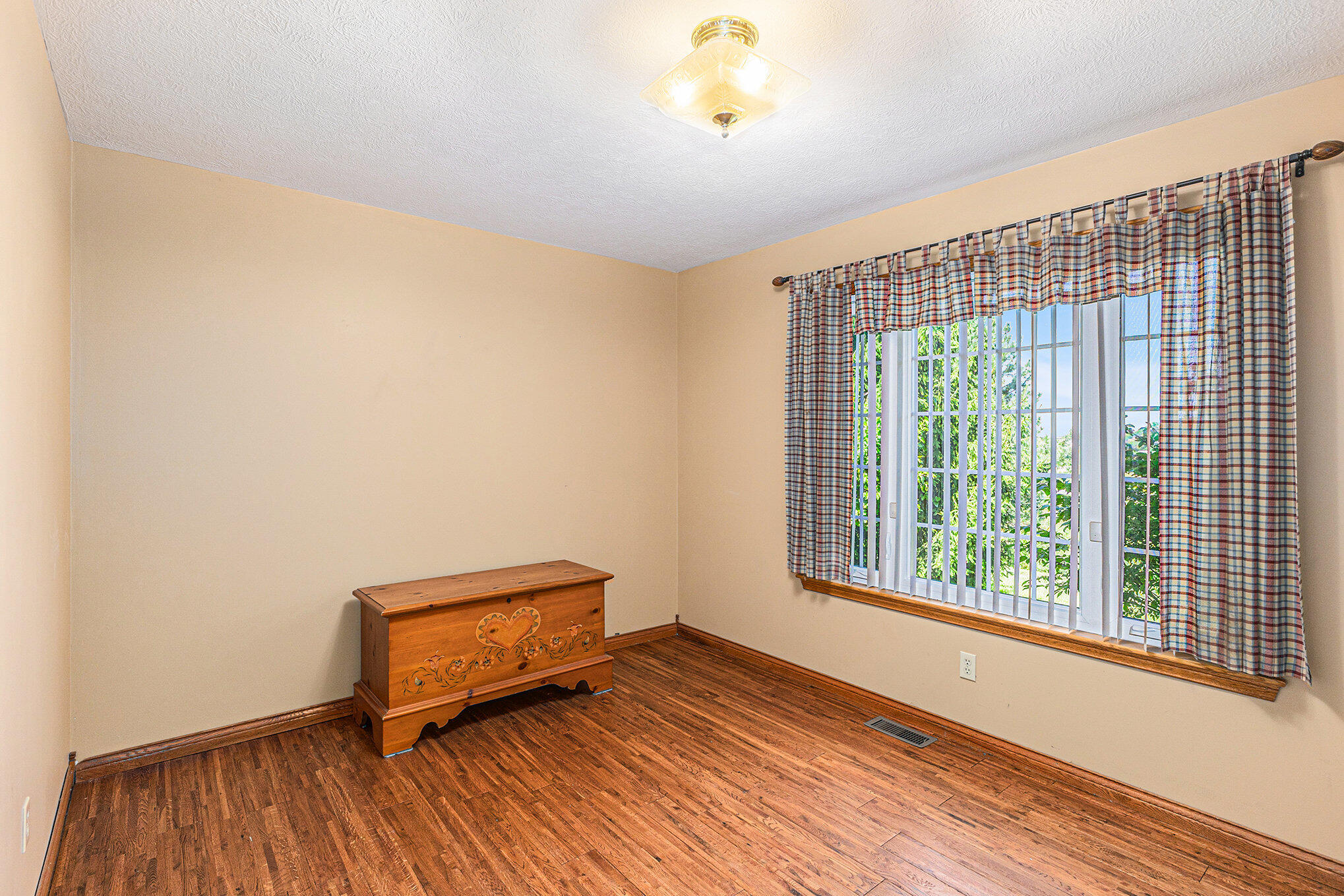 10937 Waterloo-Munith Road Munith, MI 49259 - Photo 10 of 19 010_file_416