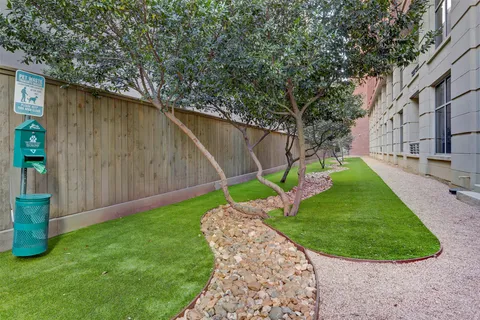 $1,695 | 1901 Post Oak Boulevard, Unit 2302, Houston, TX 77056