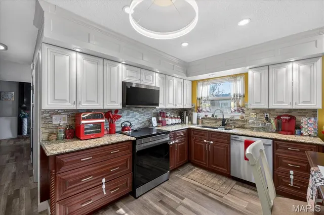 $289,900 | 618 Fox Plains Drive, Florissant, MO 63034