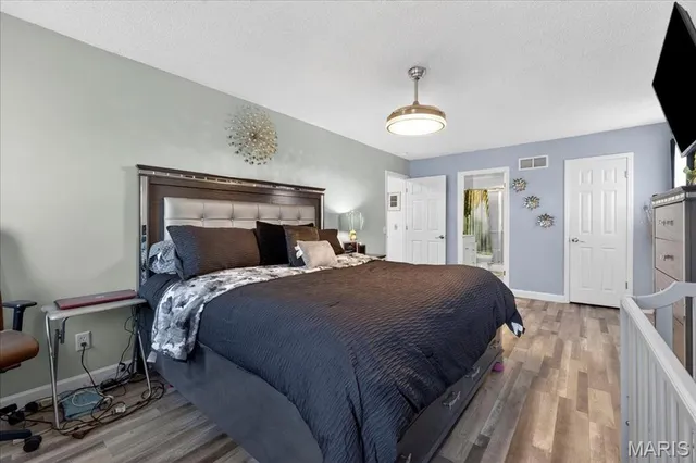 $289,900 | 618 Fox Plains Drive, Florissant, MO 63034