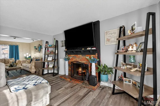 $289,900 | 618 Fox Plains Drive, Florissant, MO 63034