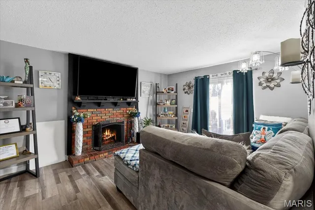 $289,900 | 618 Fox Plains Drive, Florissant, MO 63034