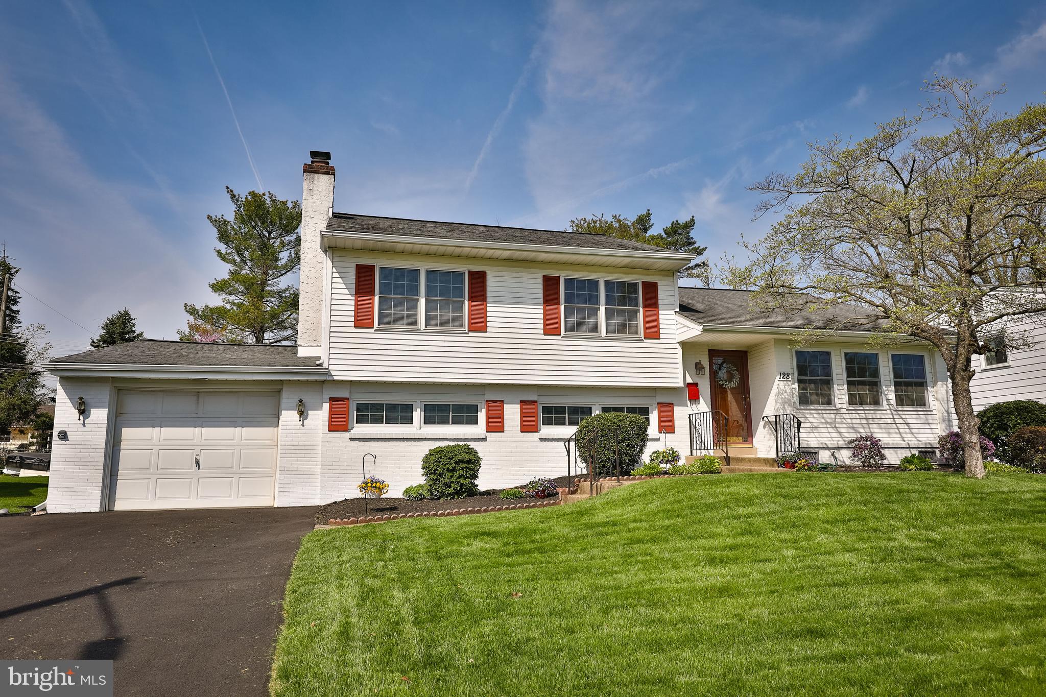 128 Paul Road Morrisville, PA 19067 - Photo 1 of 27 Litchen