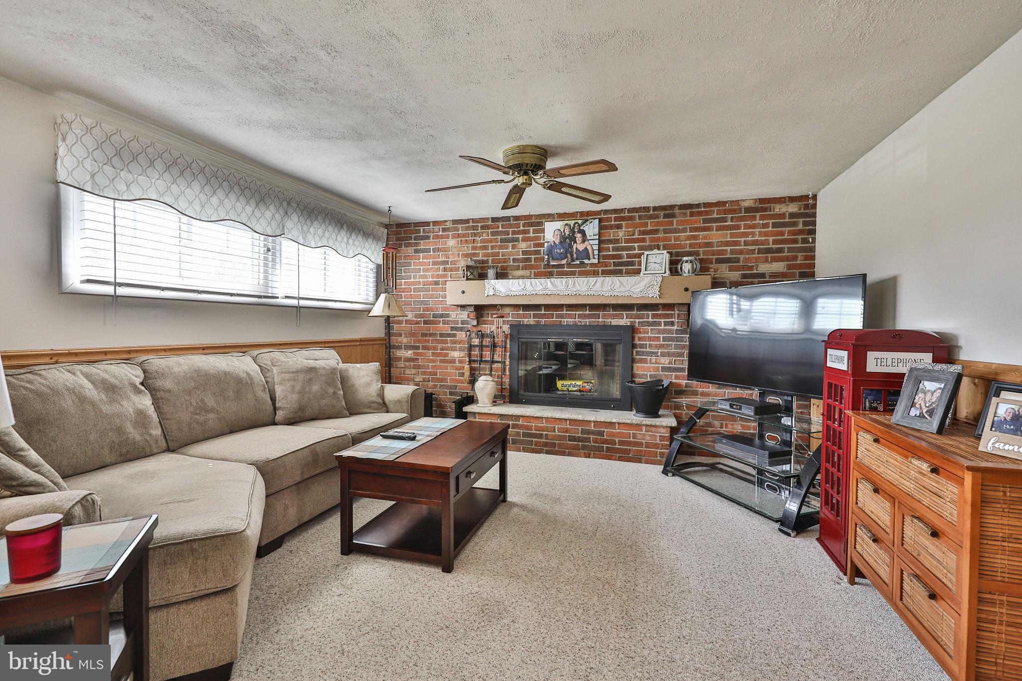 128 Paul Road Morrisville, PA 19067 - Photo 14 of 27 Great room