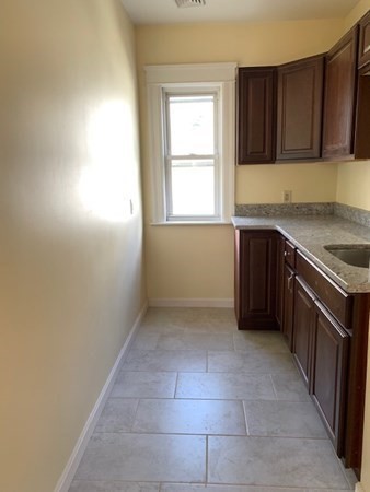87 King Philip Road Worcester, MA 01606 - Photo 12 of 25