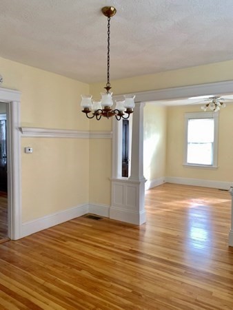 87 King Philip Road Worcester, MA 01606 - Photo 3 of 25
