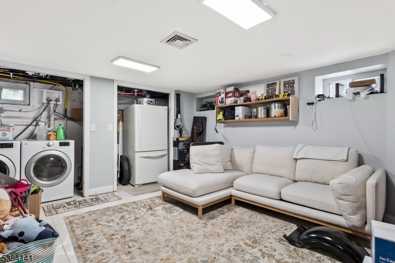 231 Starmond Avenue Clifton, NJ 07013 - Photo 27 of 32