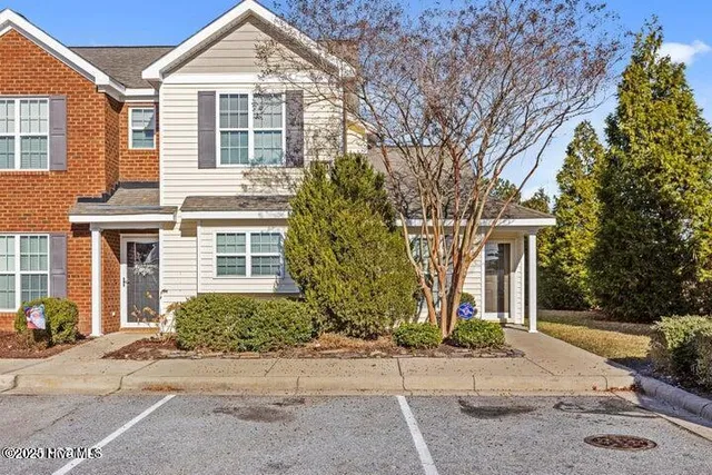 $1,300 | 1320 Thomas Langston Road, Unit A1, Greenville, NC 27834