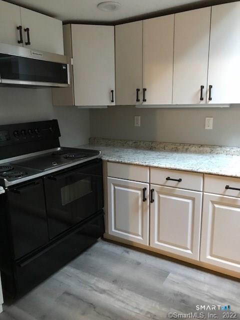 111 Redding Road Redding, CT 06896 - Photo 5 of 23 Gallery Image 5
