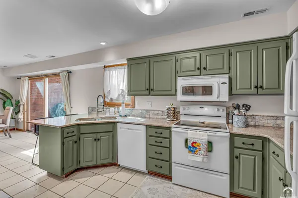 $249,000 | 1501 Crossgate Drive, Lawrence, KS 66047