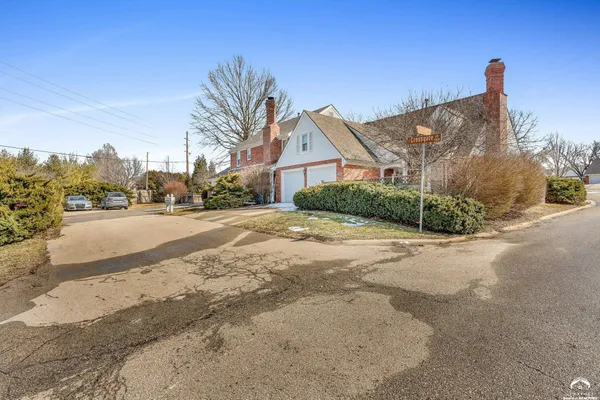 $249,000 | 1501 Crossgate Drive, Lawrence, KS 66047