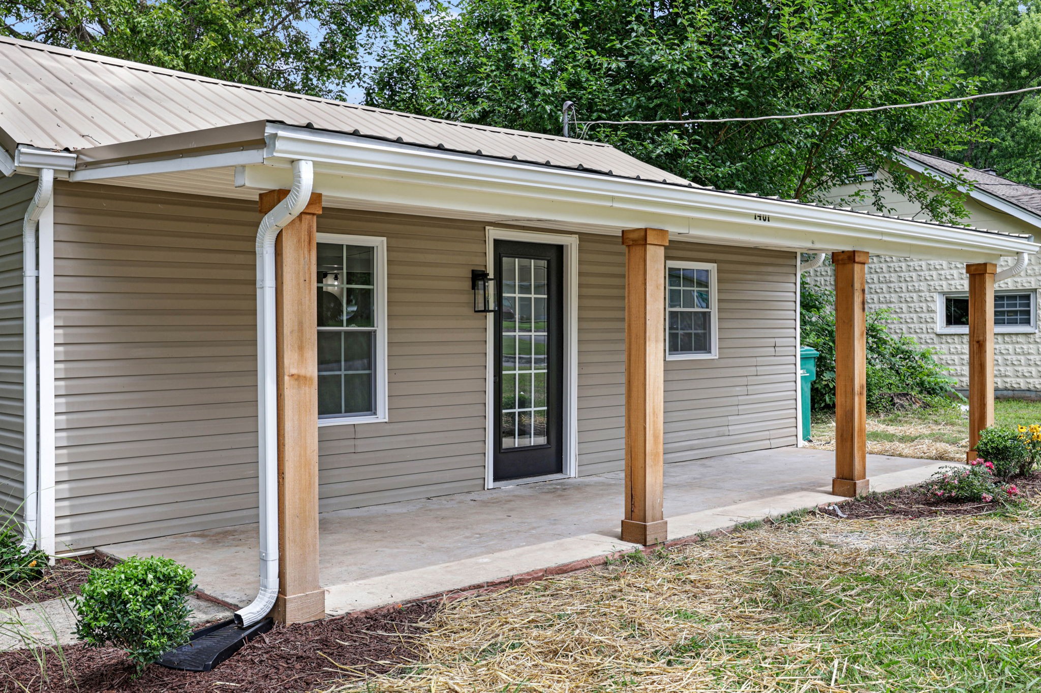 1401 Old Cowan Road Winchester, TN 37398 - Photo 3 of 24 Gallery Image 3