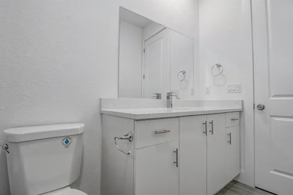 $2,400 | 15633 Lakeland Circle, Port Charlotte, FL 33981