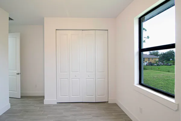 $2,400 | 15633 Lakeland Circle, Port Charlotte, FL 33981