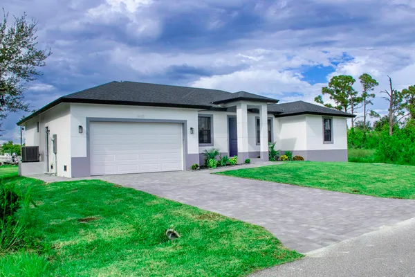 $2,400 | 15633 Lakeland Circle, Port Charlotte, FL 33981