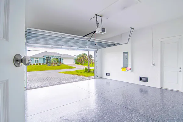 $2,400 | 15633 Lakeland Circle, Port Charlotte, FL 33981