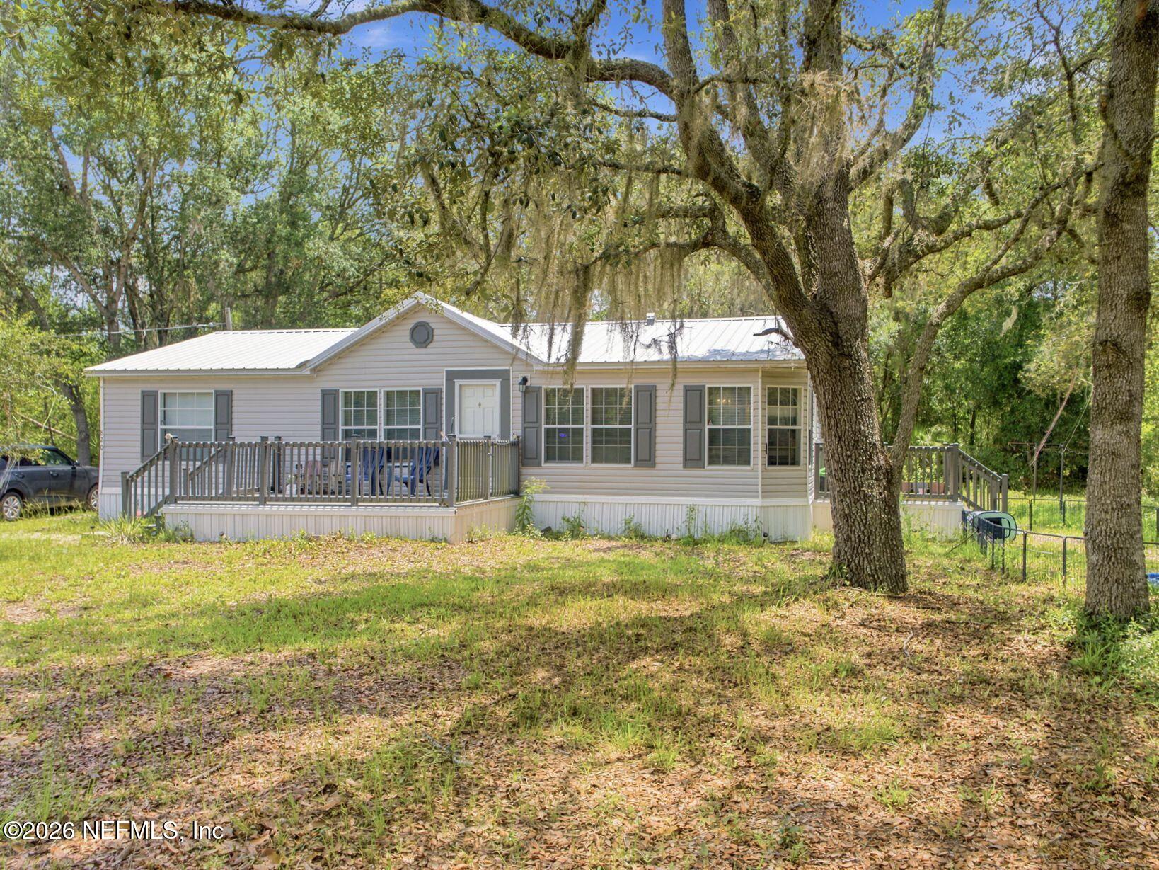 820 Selma Avenue Interlachen, FL 32148 - Photo 22 of 27 3-web-or-mls-P1039359