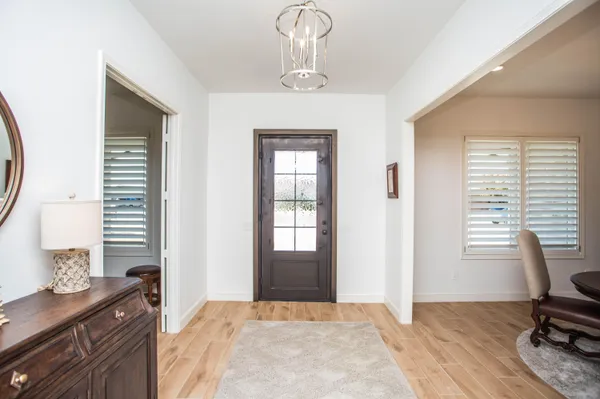 $575,000 | 209 South Holliday, Plainview, TX 79072