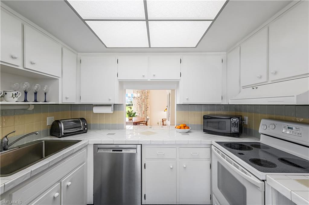114 Teryl Road, Unit 24 Naples, FL 34112 - Photo 7 of 17 Gallery Image 7